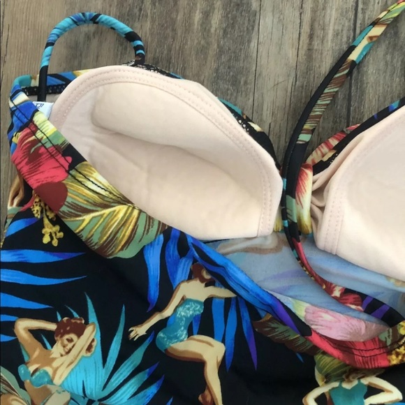 Kathy Ireland vintage inspired retro Hawaiian pin up girl one piece swim suit - Picture 7 of 10